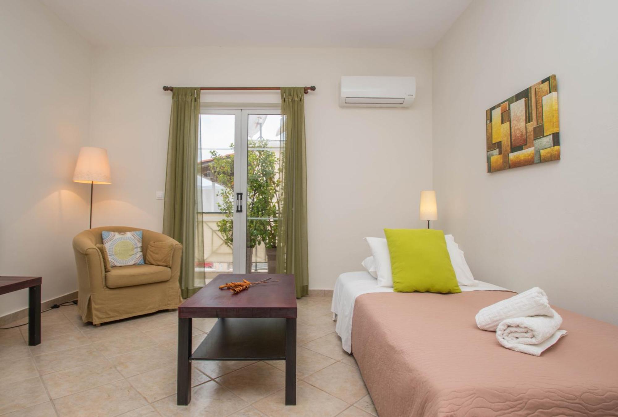 Dora'S Apartments لاغاناس المظهر الخارجي الصورة
